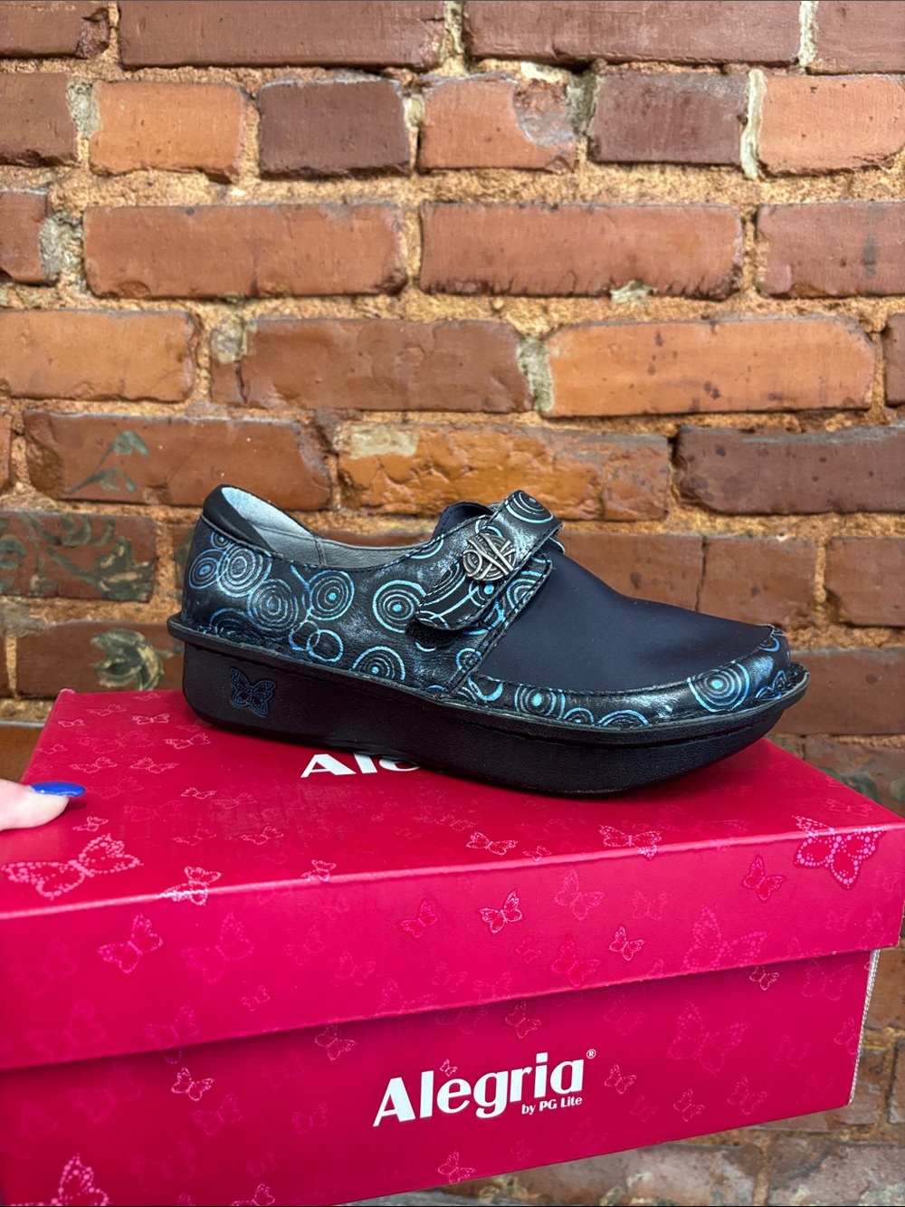 Alegria Black‎ with Teal Swirl Slip-On Clog Like New! Size 37 (U.S 7 or 7.5)